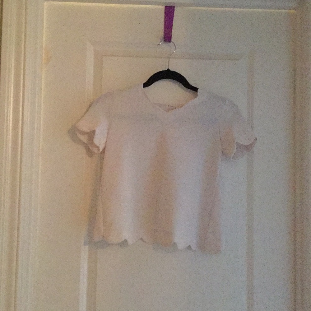 White tee